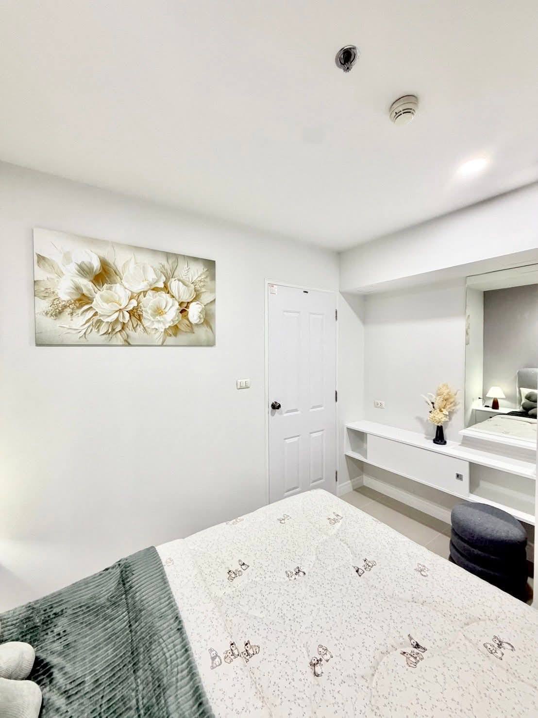 Lumpini Condo Town 1BR City view, 11th Floor