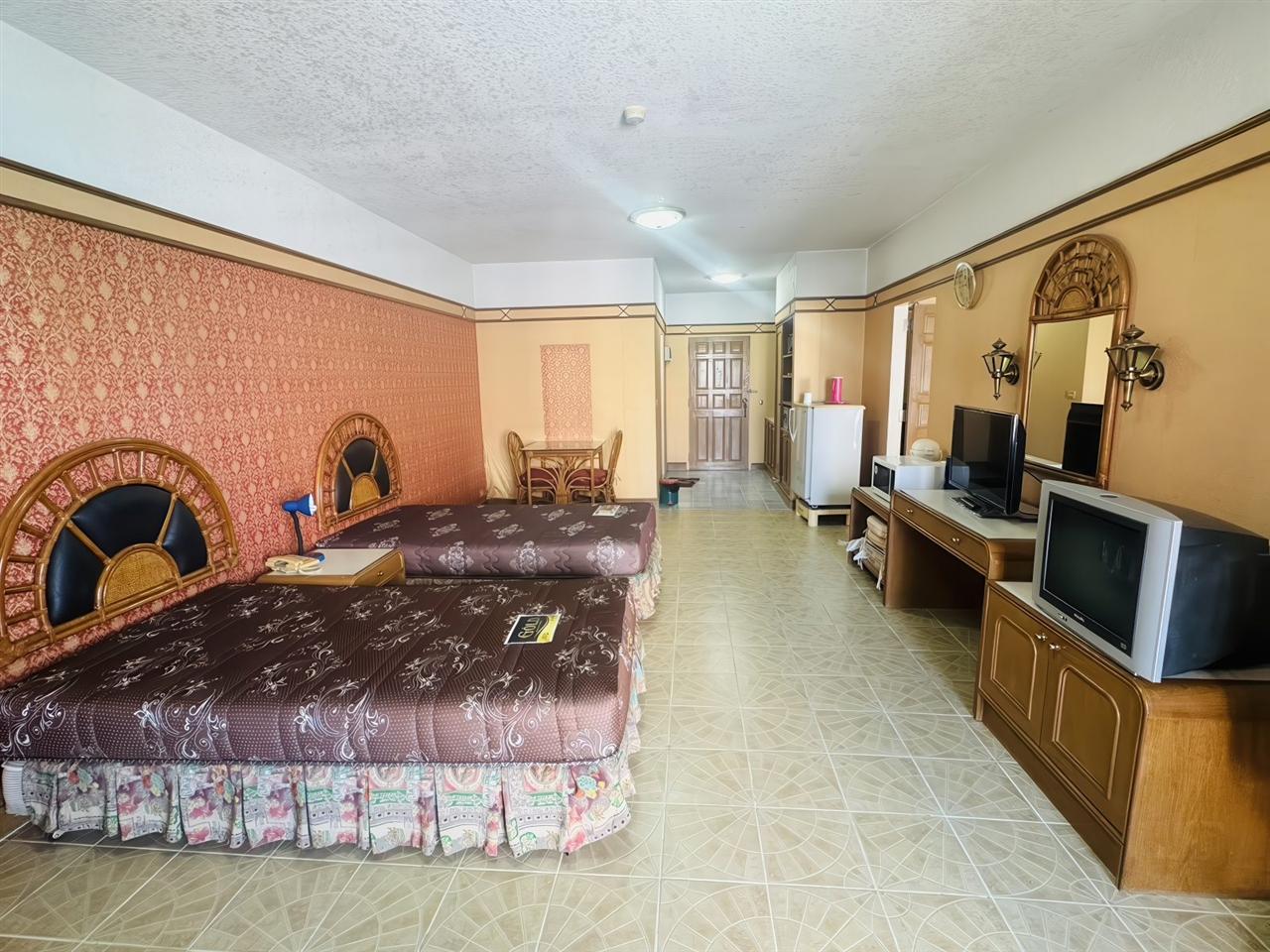 Markland 2BR Sea view, 17th Floor
