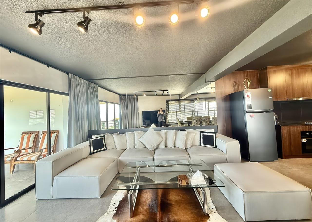 Metro Jomtien Condotel 1BR Sea view, 10th Floor