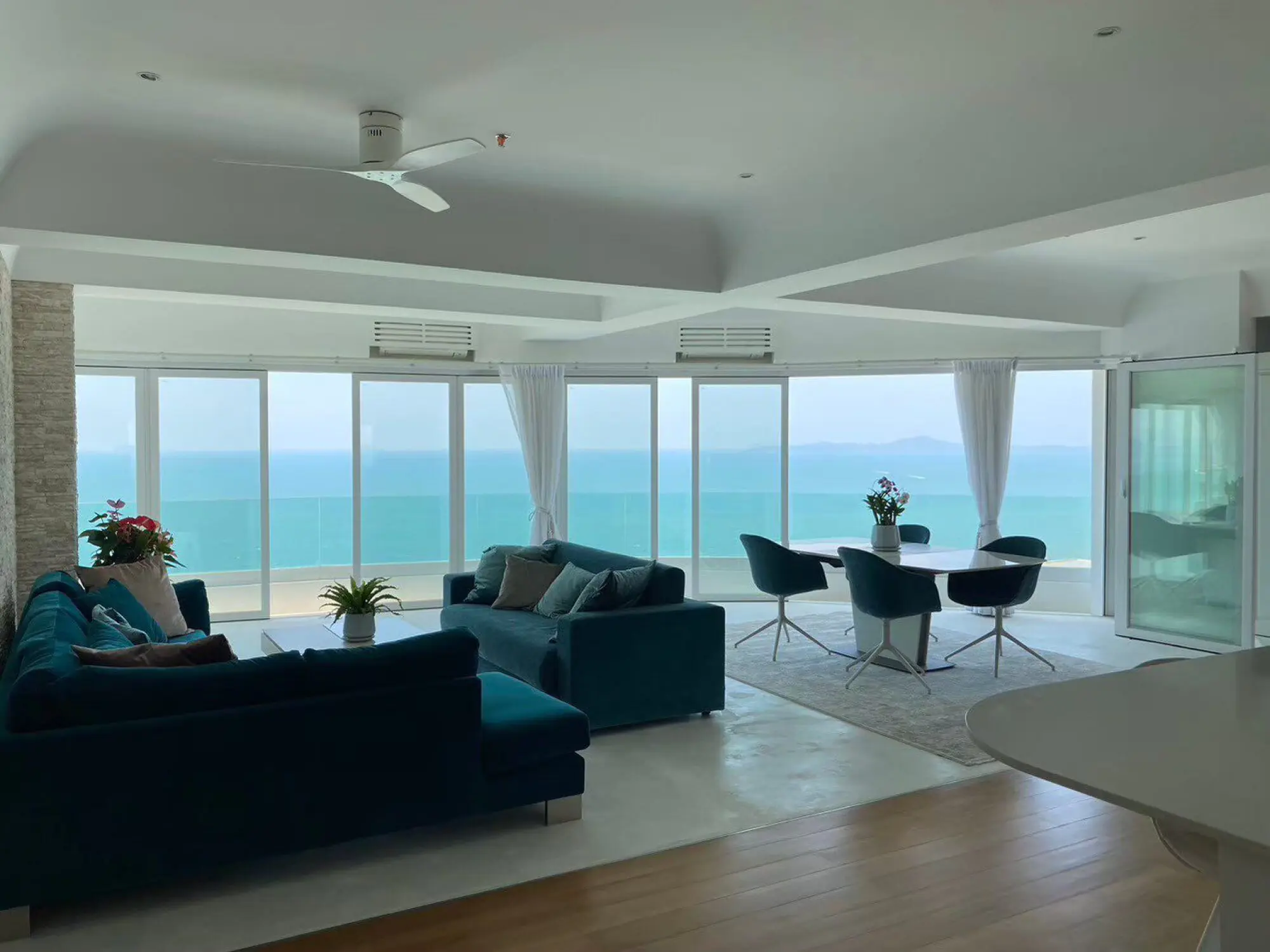 Metro Jomtien Condotel 2BR Sea view, 38th Floor