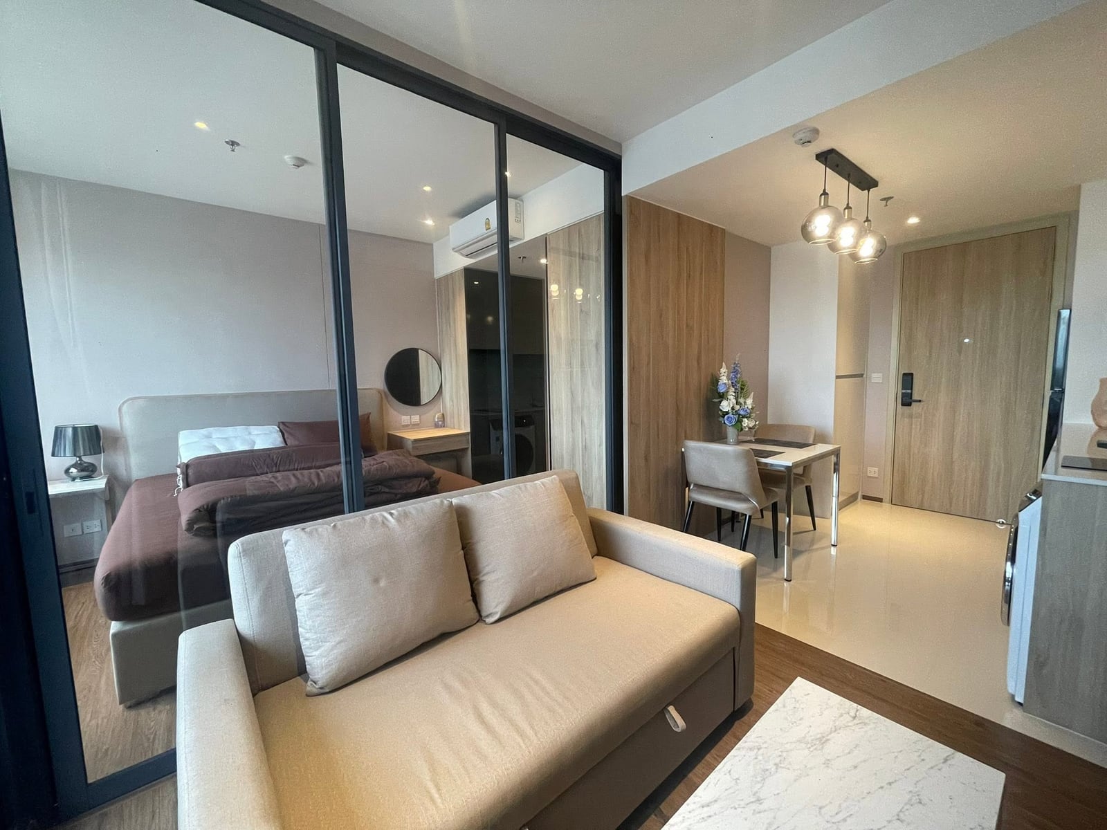 Once Pattaya 1BR Condo, 14th Floor