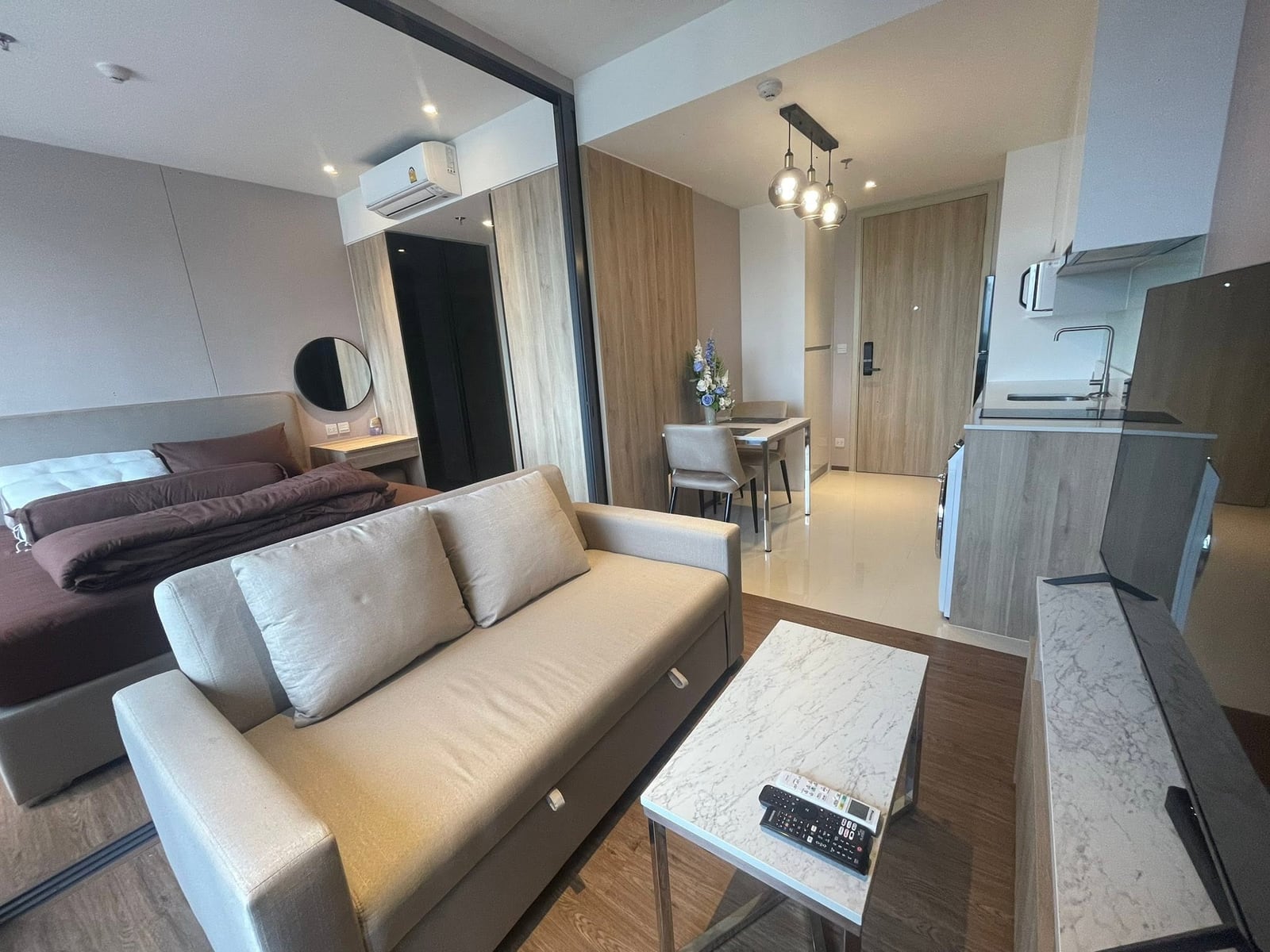 Once Pattaya 1BR Condo, 14th Floor