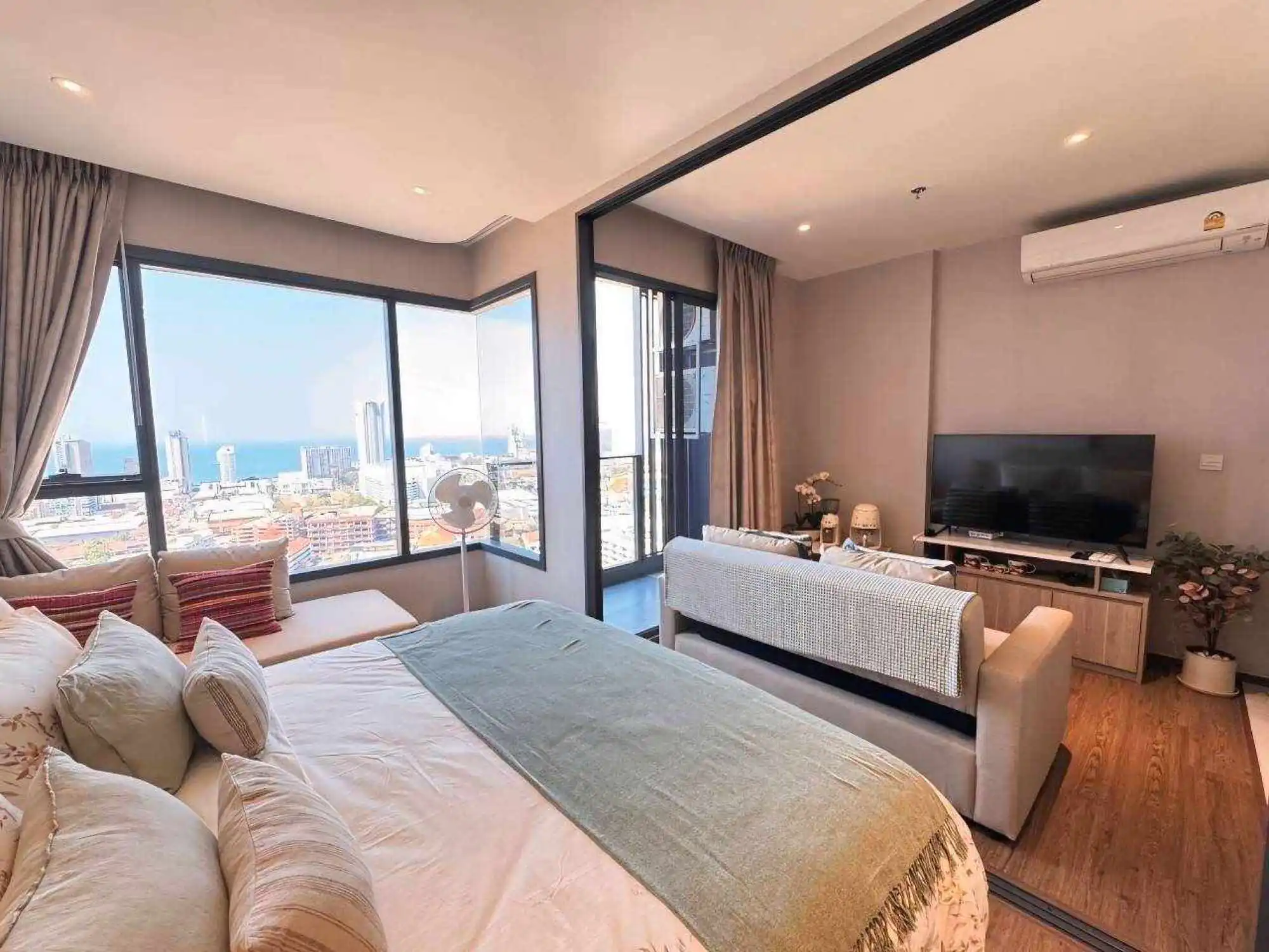 Once Pattaya 1BR, 22nd Floor