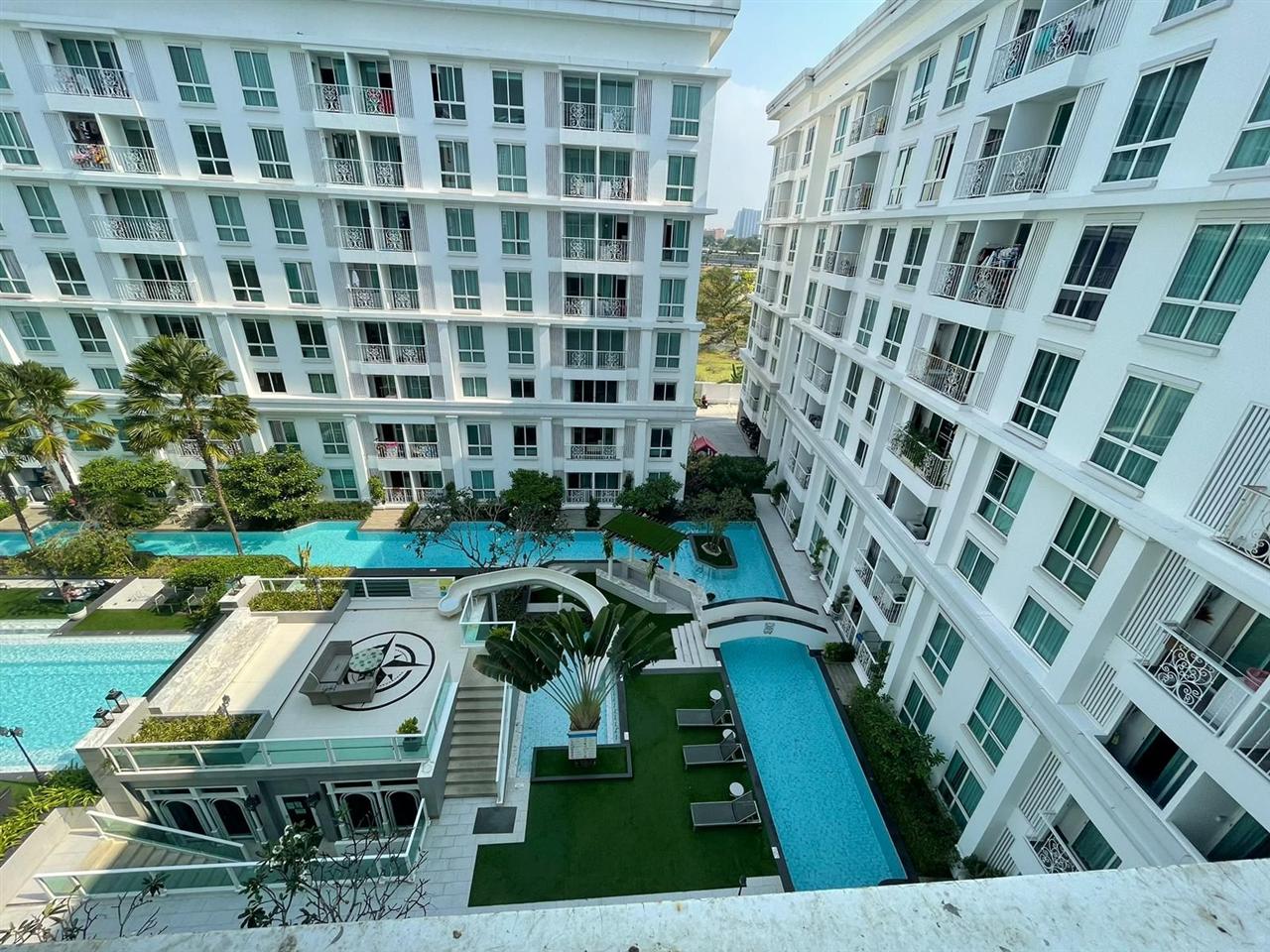 Orient 2BR Pool View, 6th Floor