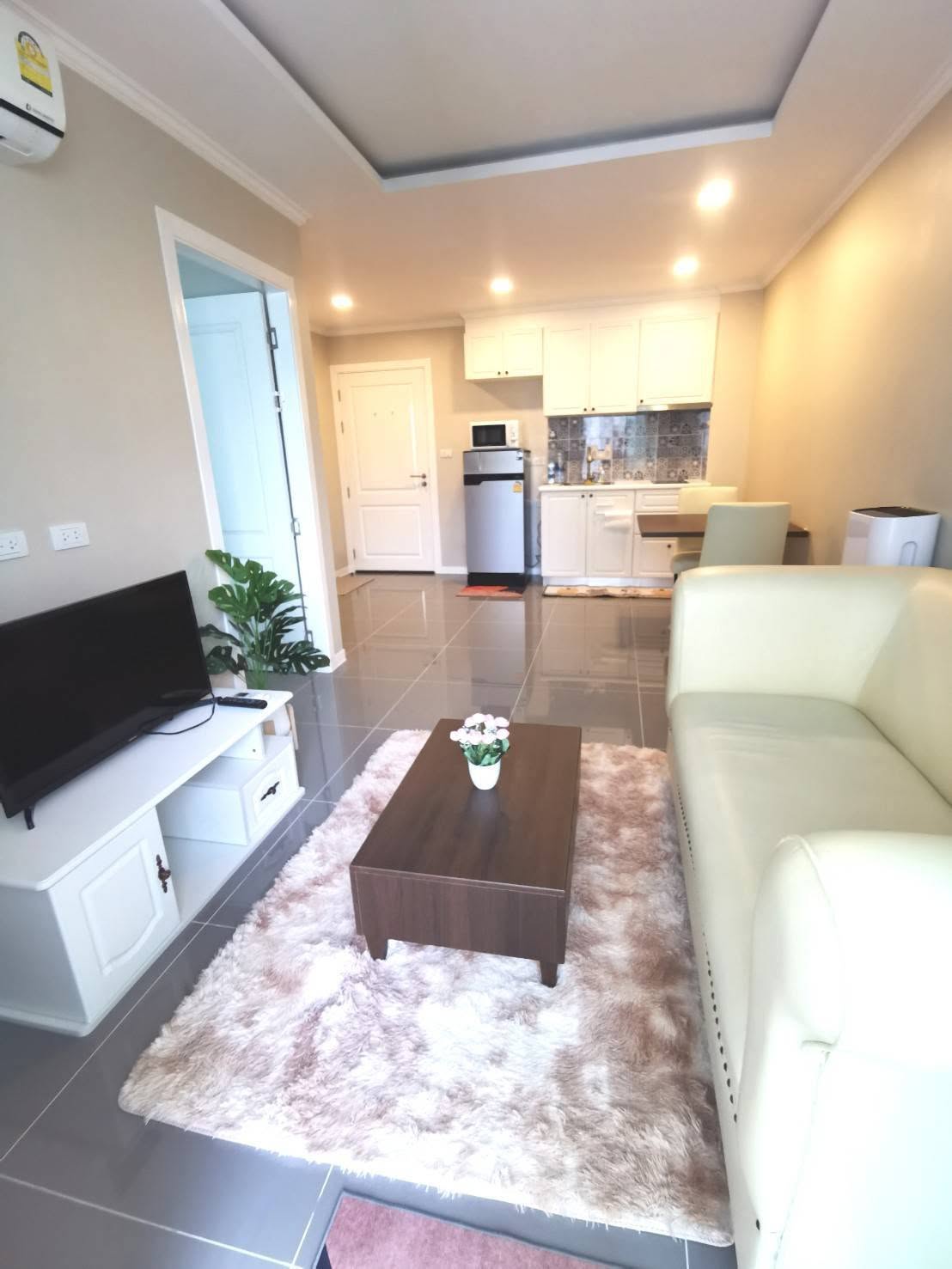 Orient 1BR, 6th Floor