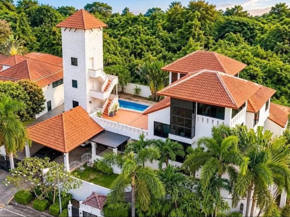 Paradise Villa 1