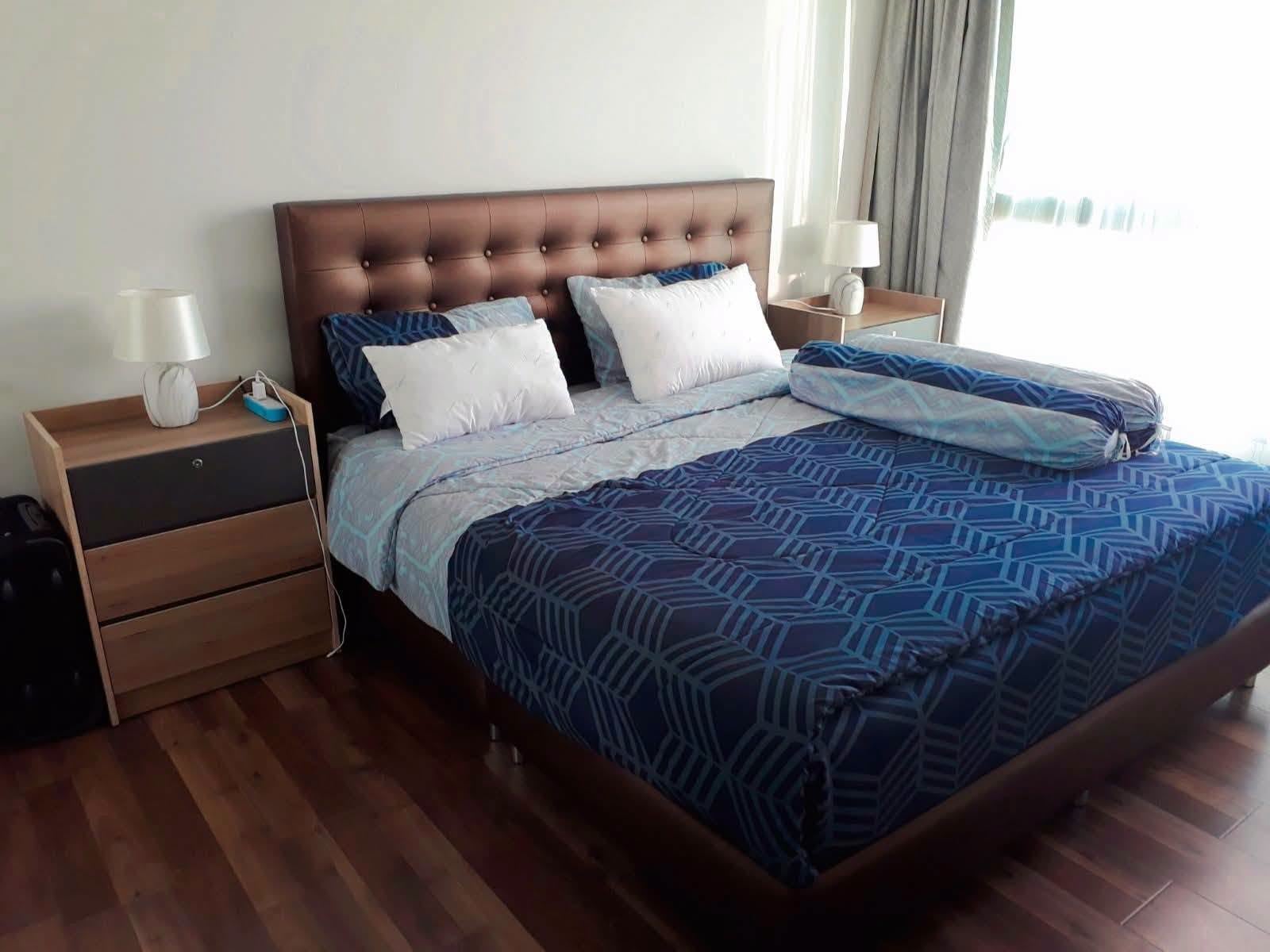 Peak Towers 1BR Condo, 24th Floor