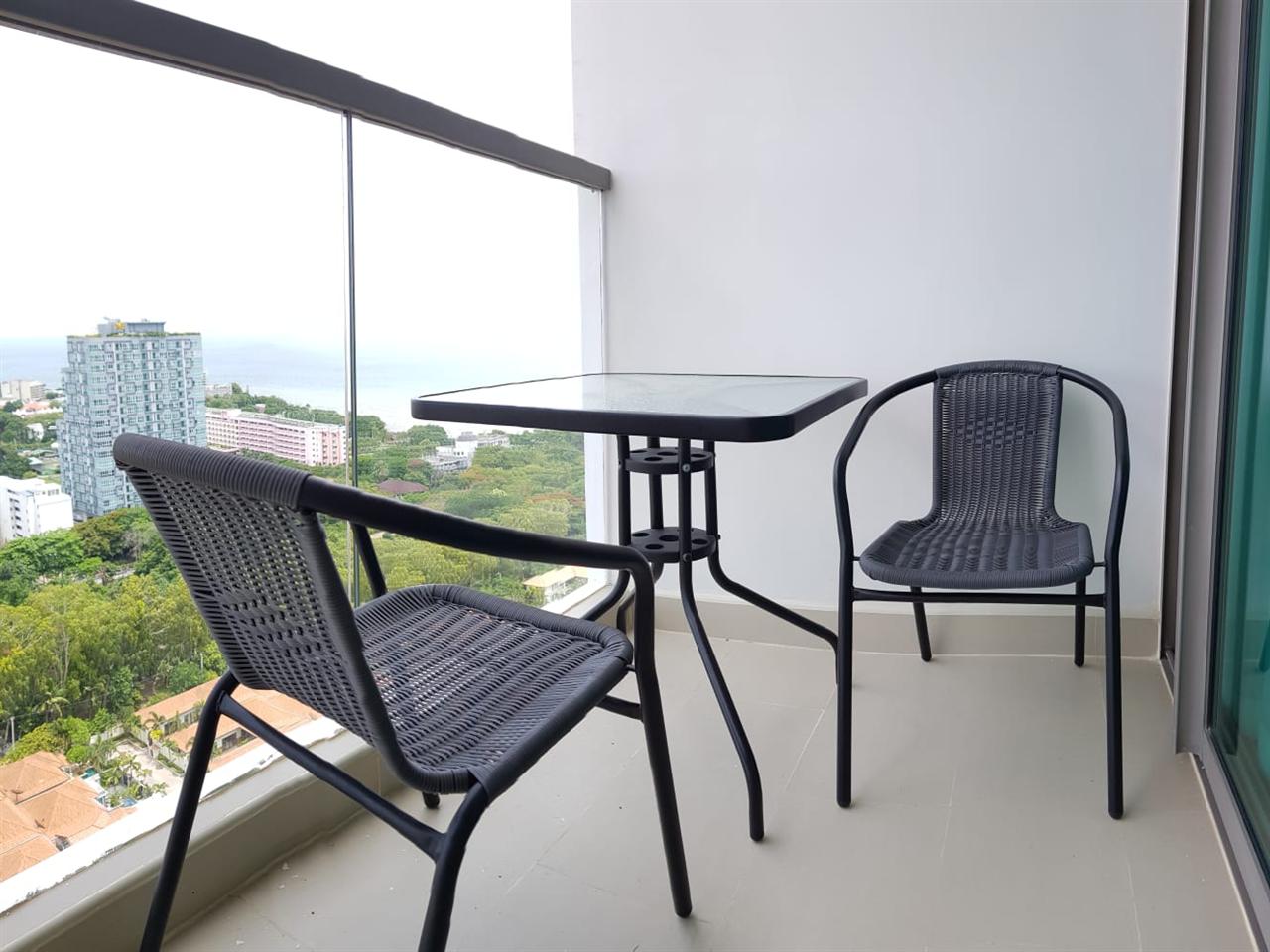 Peak Towers 1BR Sea view, 21st Floor
