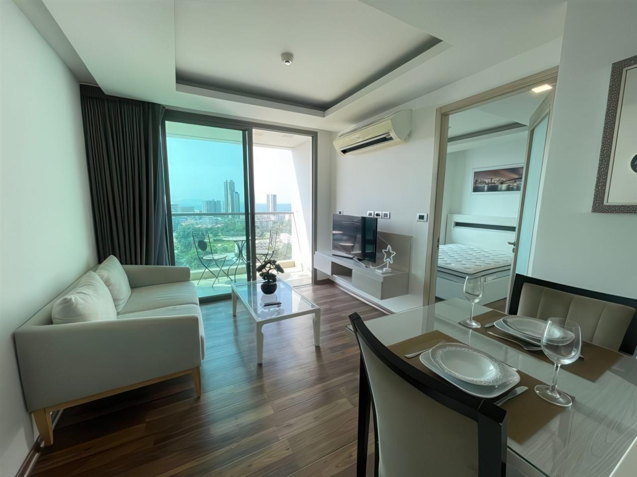 Peak Towers 1BR Sea view, 16th Floor