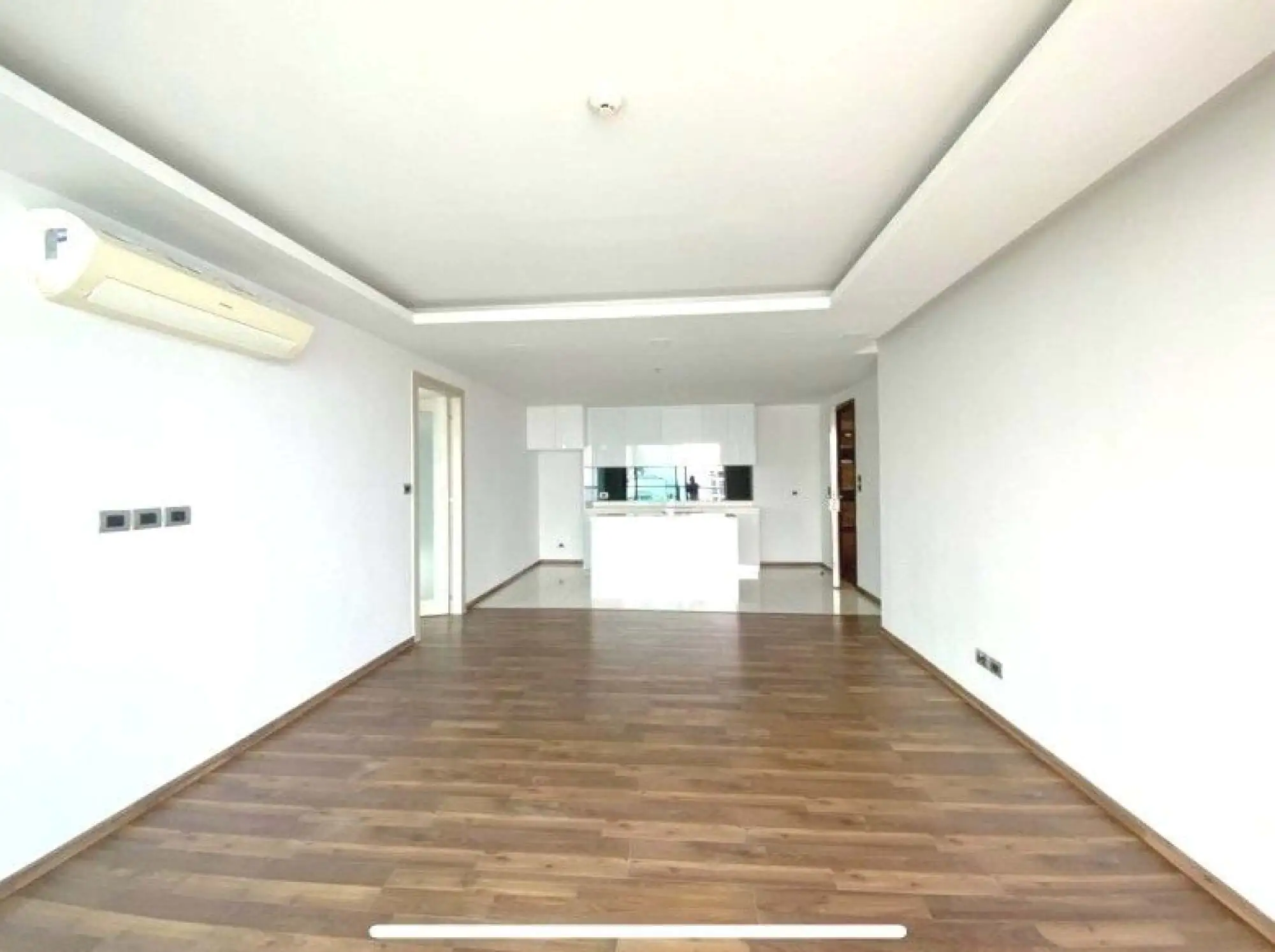 Peak Towers 1BR Sea view, 23rd Floor