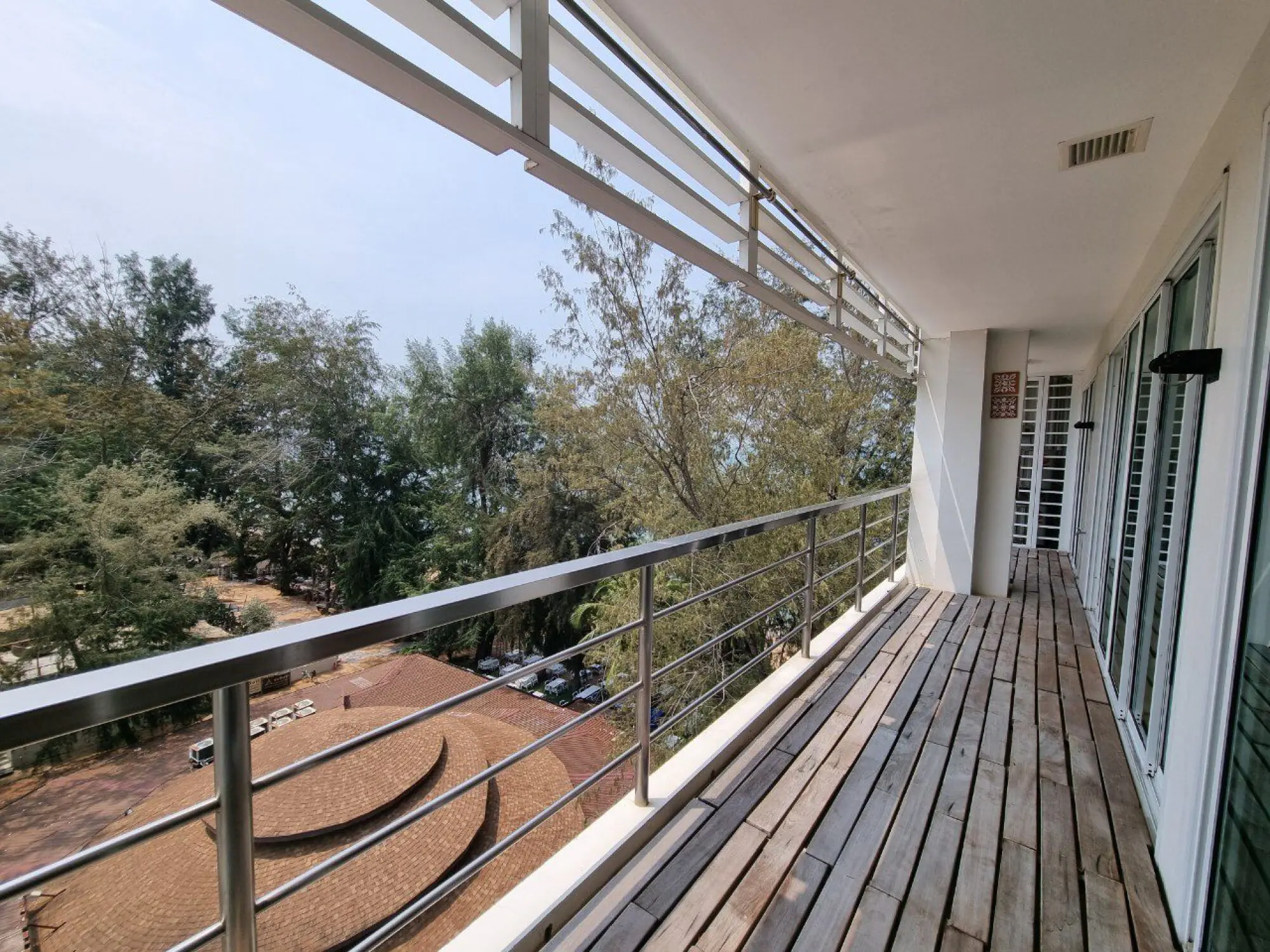 Pine Shores Condo 1BR, 7th Floor