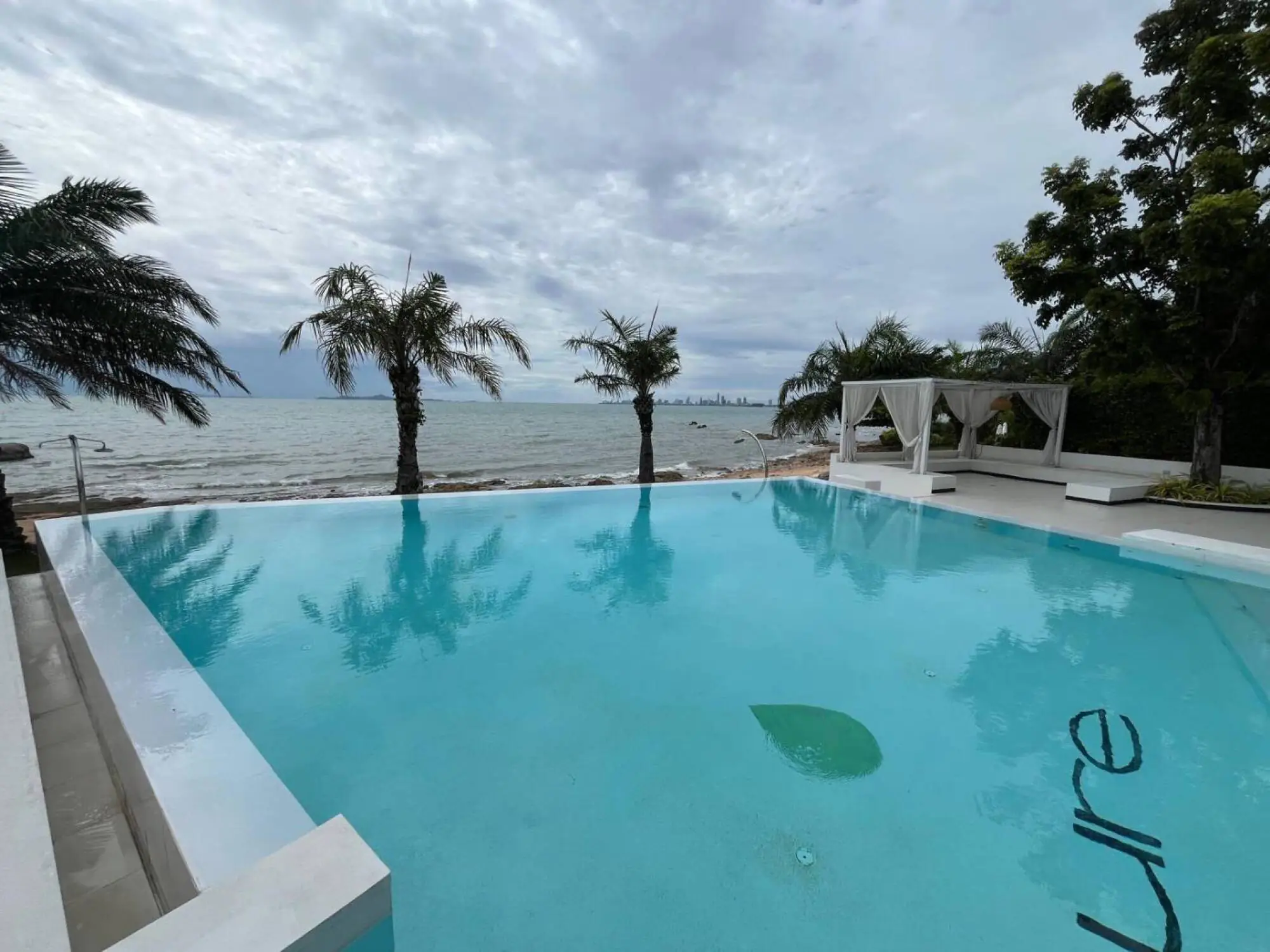 Pure Sunset Beach 3BR Sea view