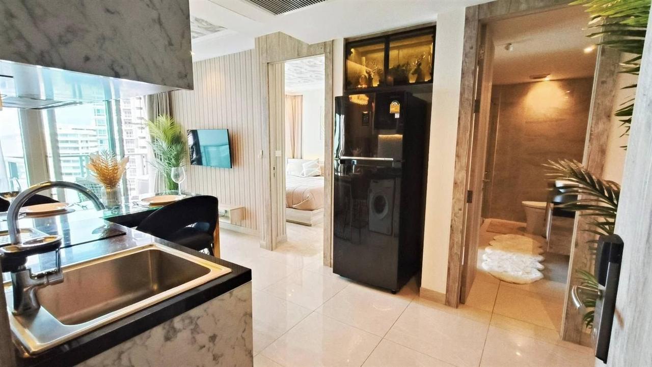 The Riviera Monaco 1BR Sea view/City, 14th Floor