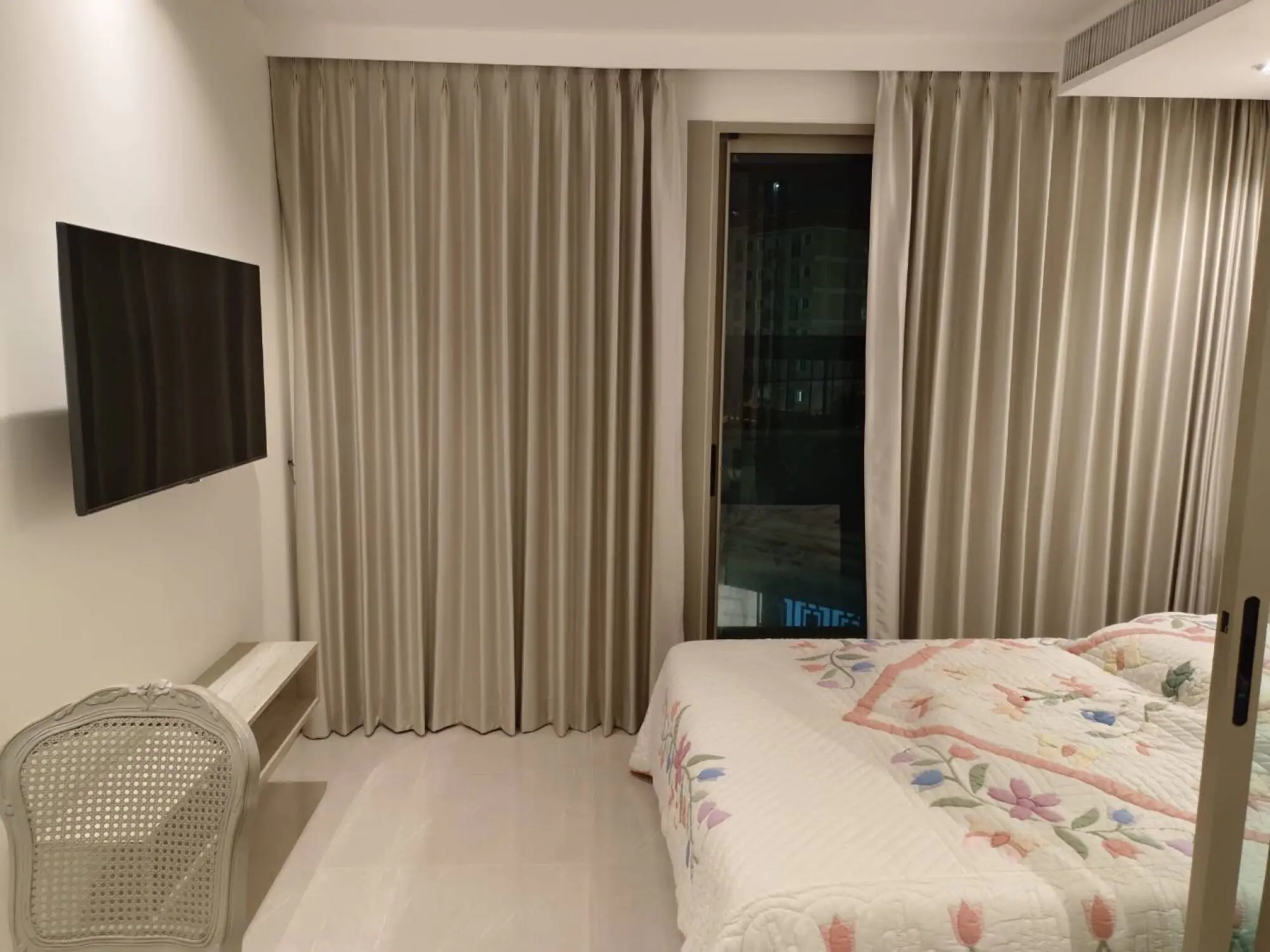 The Riviera Monaco 1BR, 5th Floor
