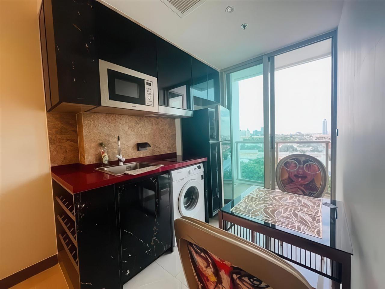 The Riviera Ocean Drive 1BR City view, 11th Floor