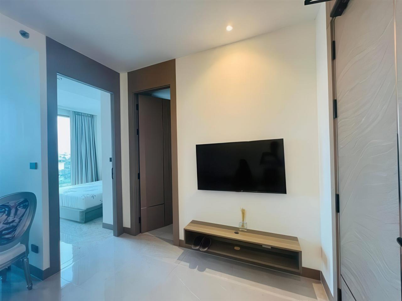 The Riviera Ocean Drive 1BR City view, 11th Floor