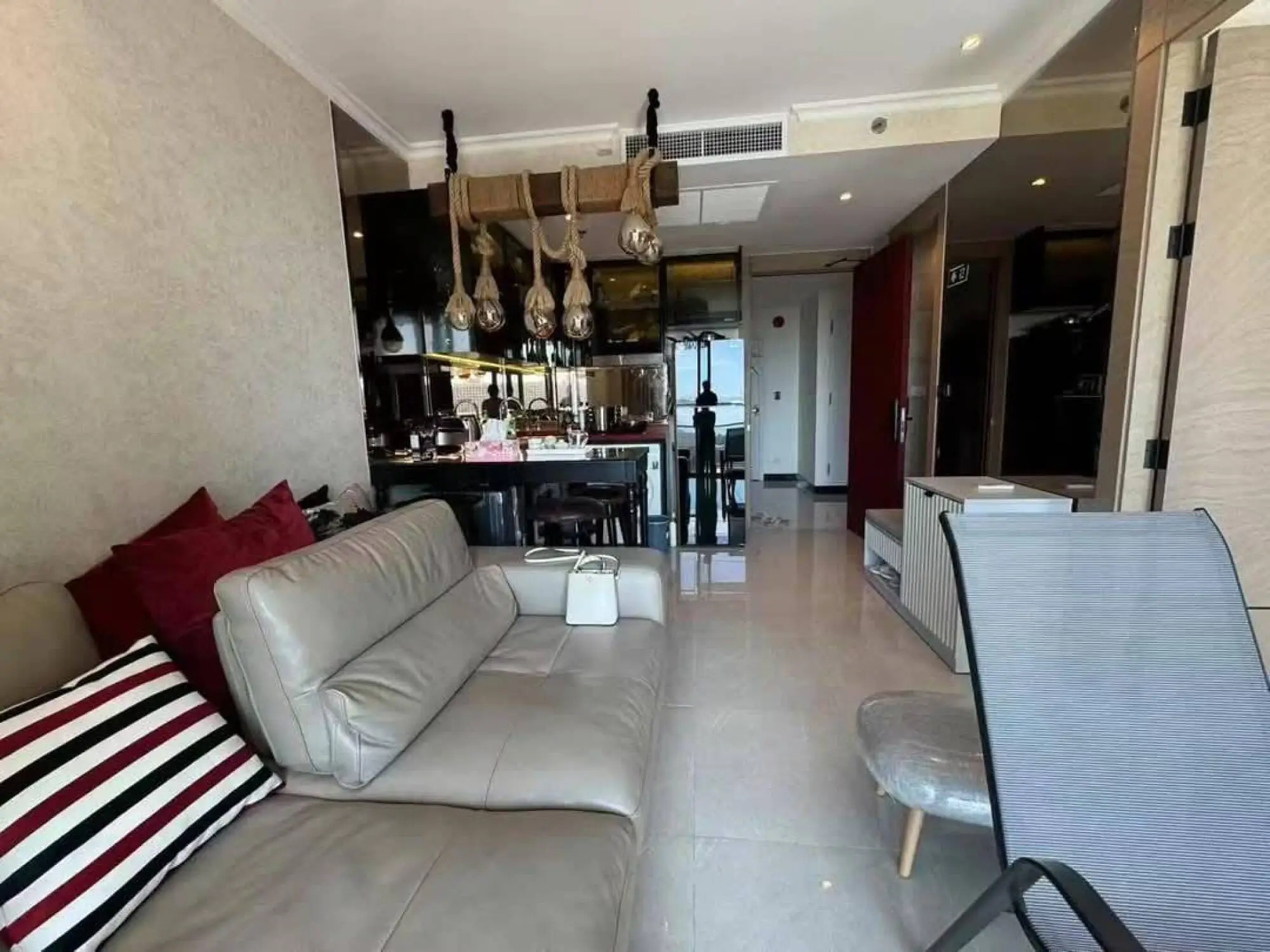 The Riviera Ocean Drive 1BR, 9th Floor
