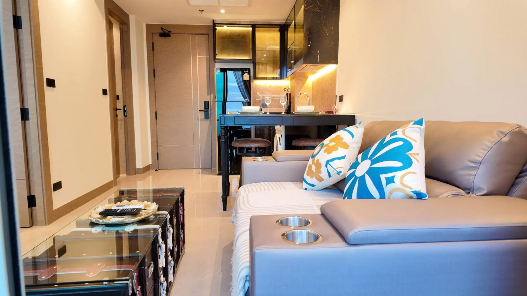 The Riviera Ocean Drive 1BR Sea view, 24th Floor