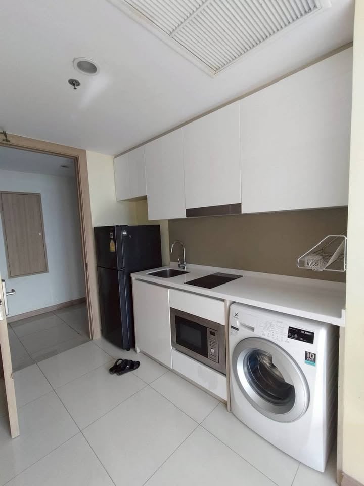 Riviera Wongamat Studio Condo, 8th Floor