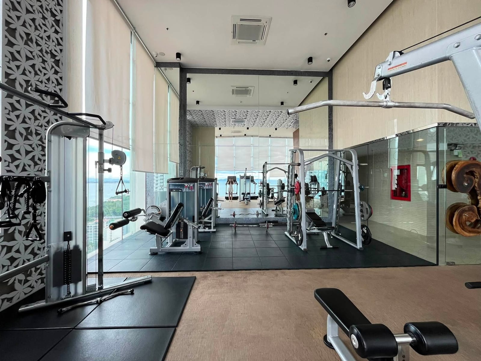 Riviera Wongamat 1BR Condo, 10th Floor