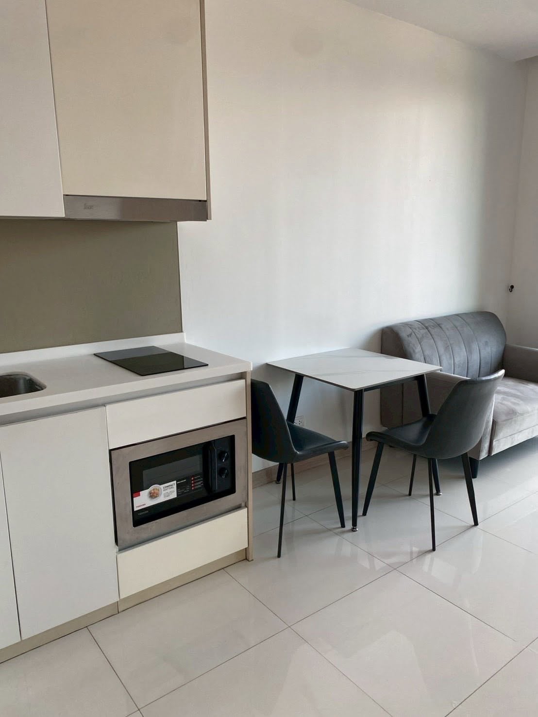 Riviera Wongamat 1BR Condo