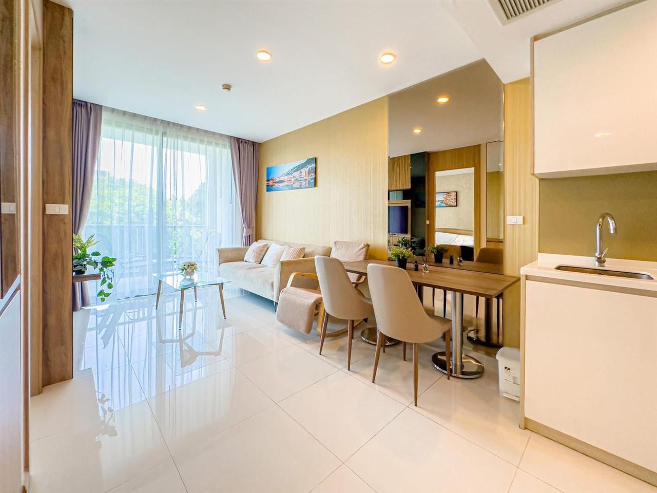 Riviera Wongamat 1BR Pool view, 2nd Floor