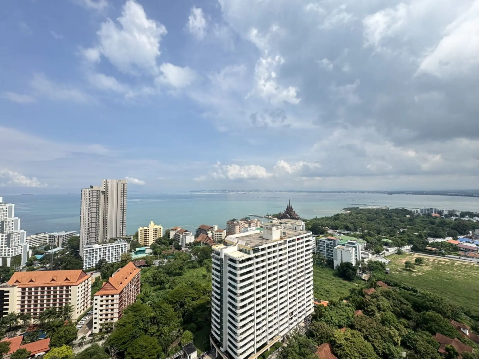 Riviera Wongamat 1BR Sea view, 28th Floor