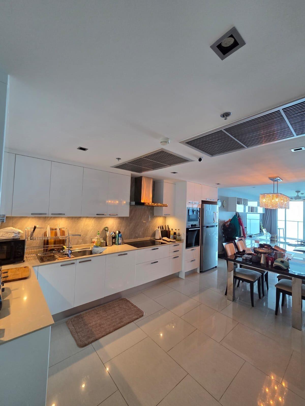 Sand Condo Pratumnak