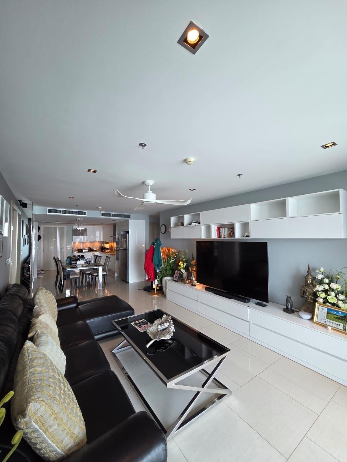 Sand Condo Pratumnak