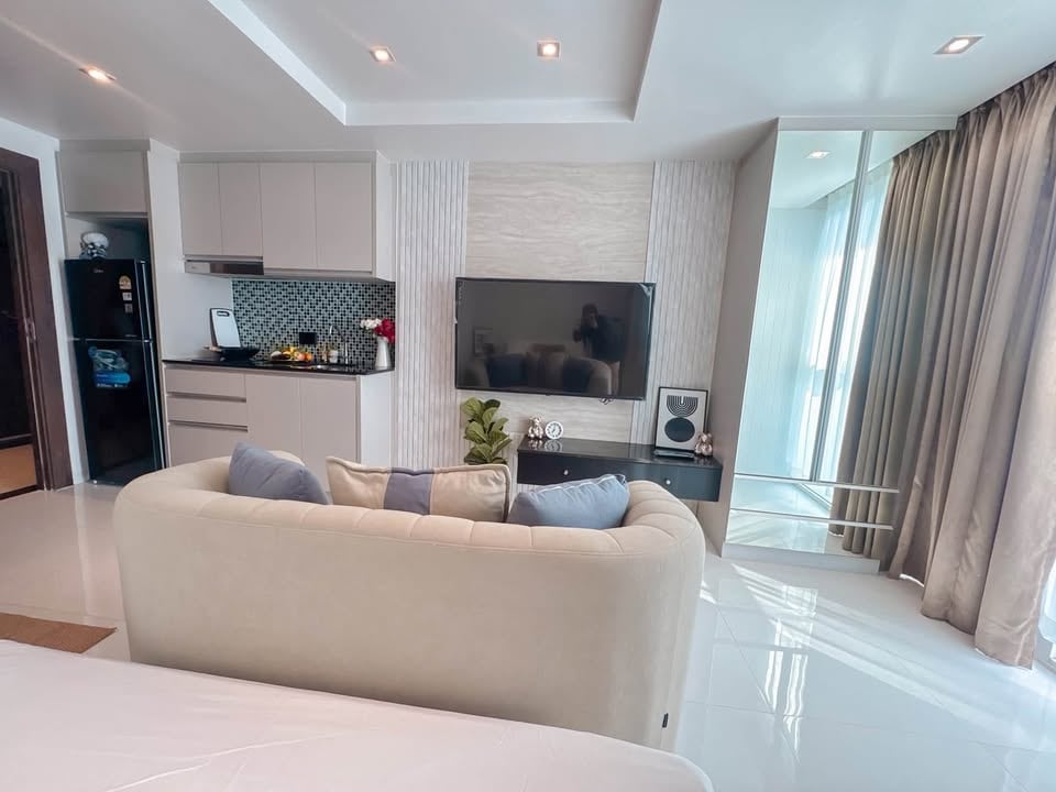 Serenity Wongamat Studio Partial sea view, 8th Floor
