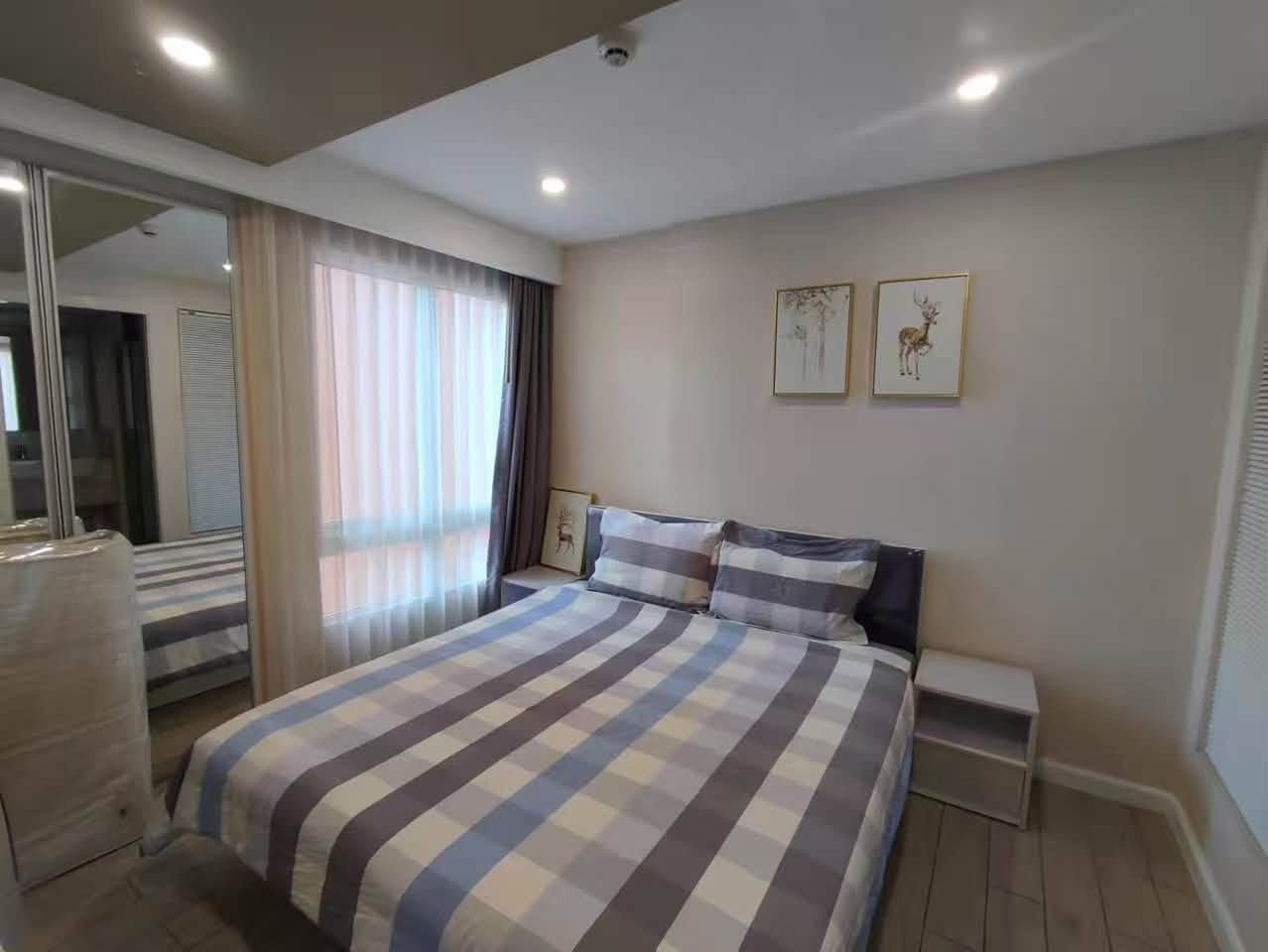 Seven Seas 1BR Pool View Condo Jomtien