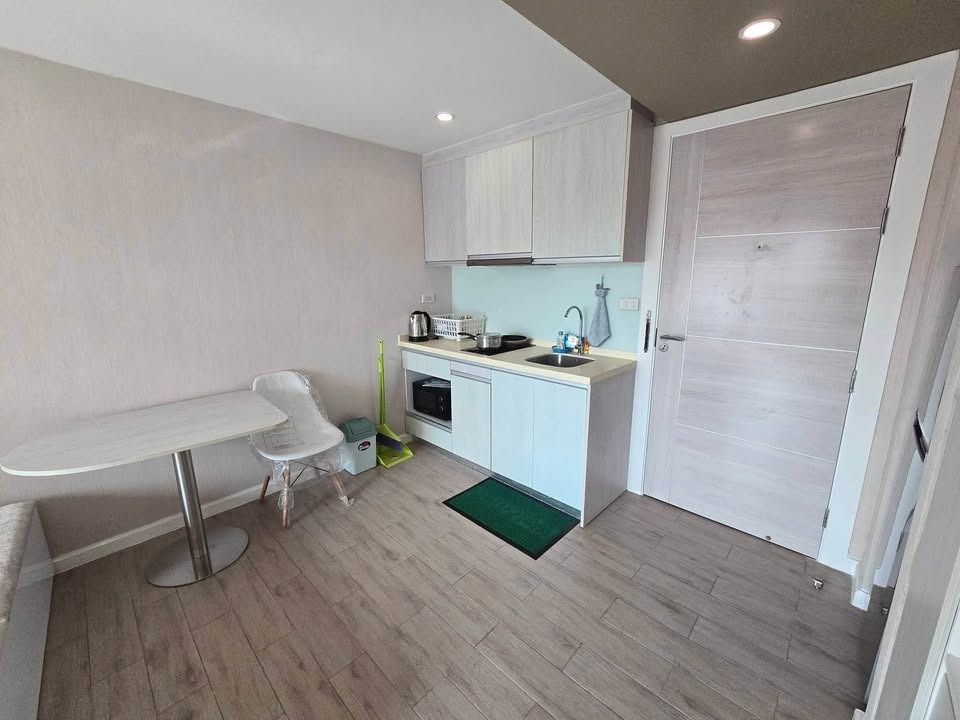 Seven Seas 1BR Condo Jomtien