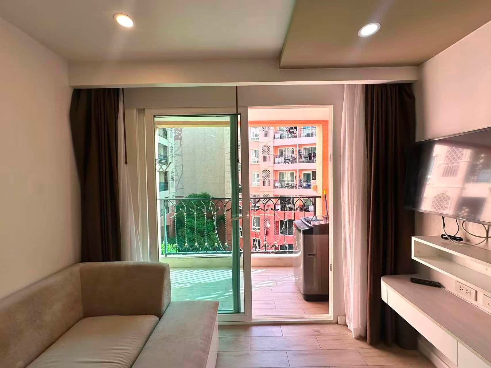 Seven Seas Condo Resort Jomtien 1BR, 5th Floor