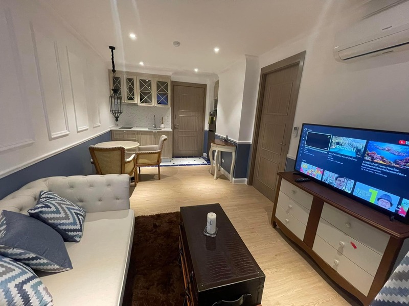 Seven Seas Cote d'Azur 1BR, 8th Floor