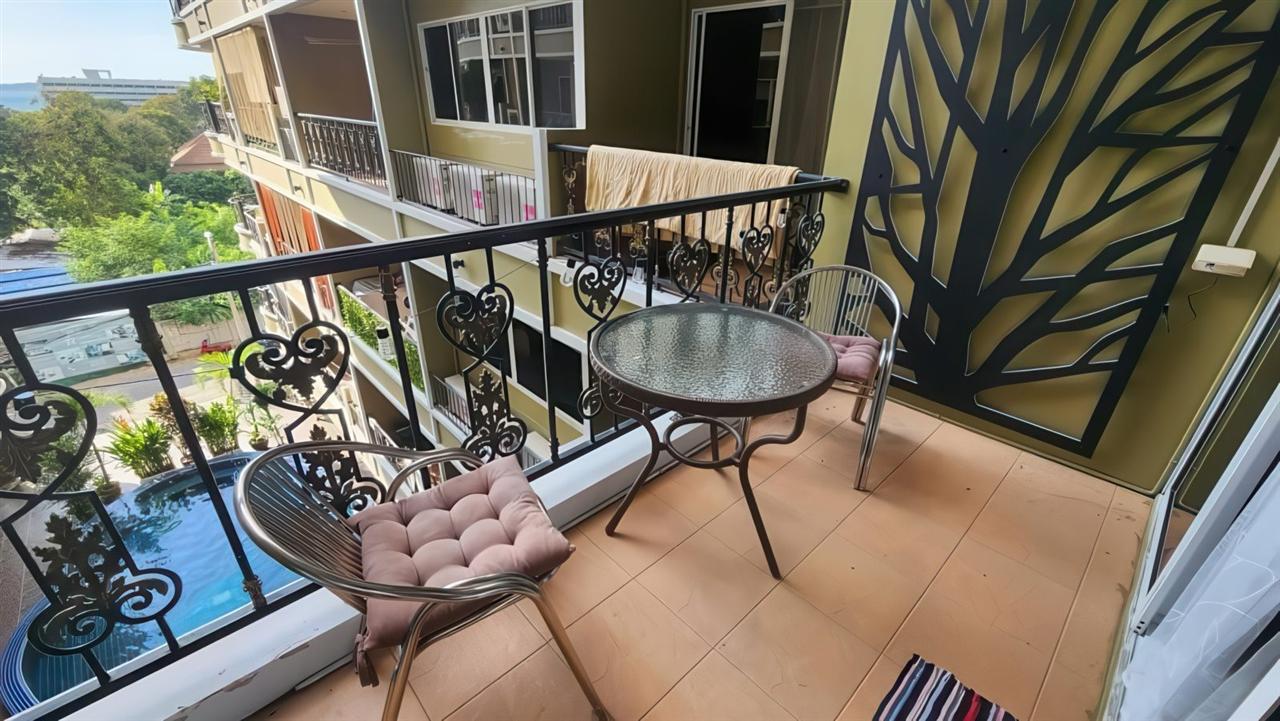 Siam Oriental Twins 2BR Pool view, 4th Floor
