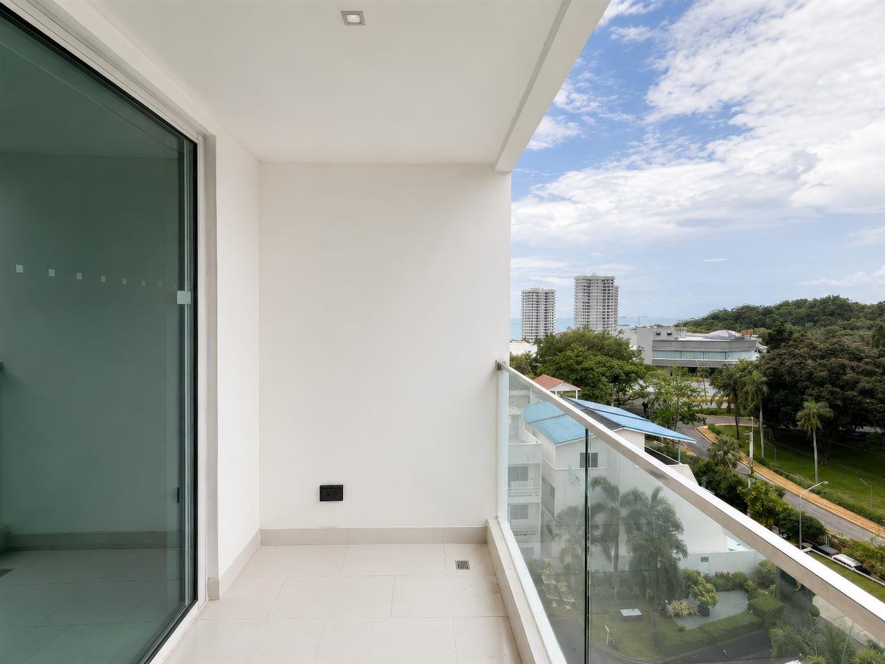 Sky Residence 2BR Sea view, 6th Floor