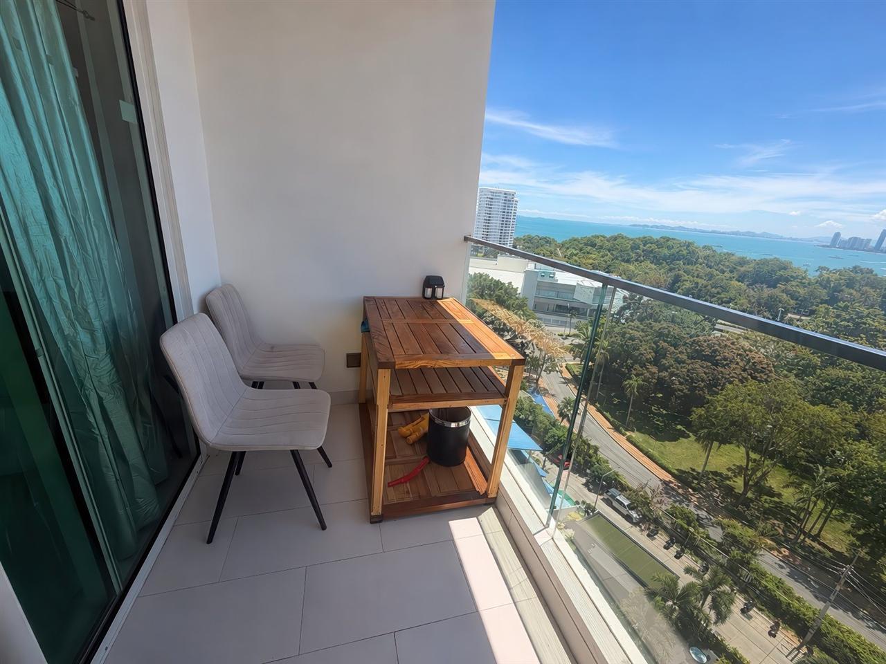 Sky Residence 2BR Sea view, 11th Floor