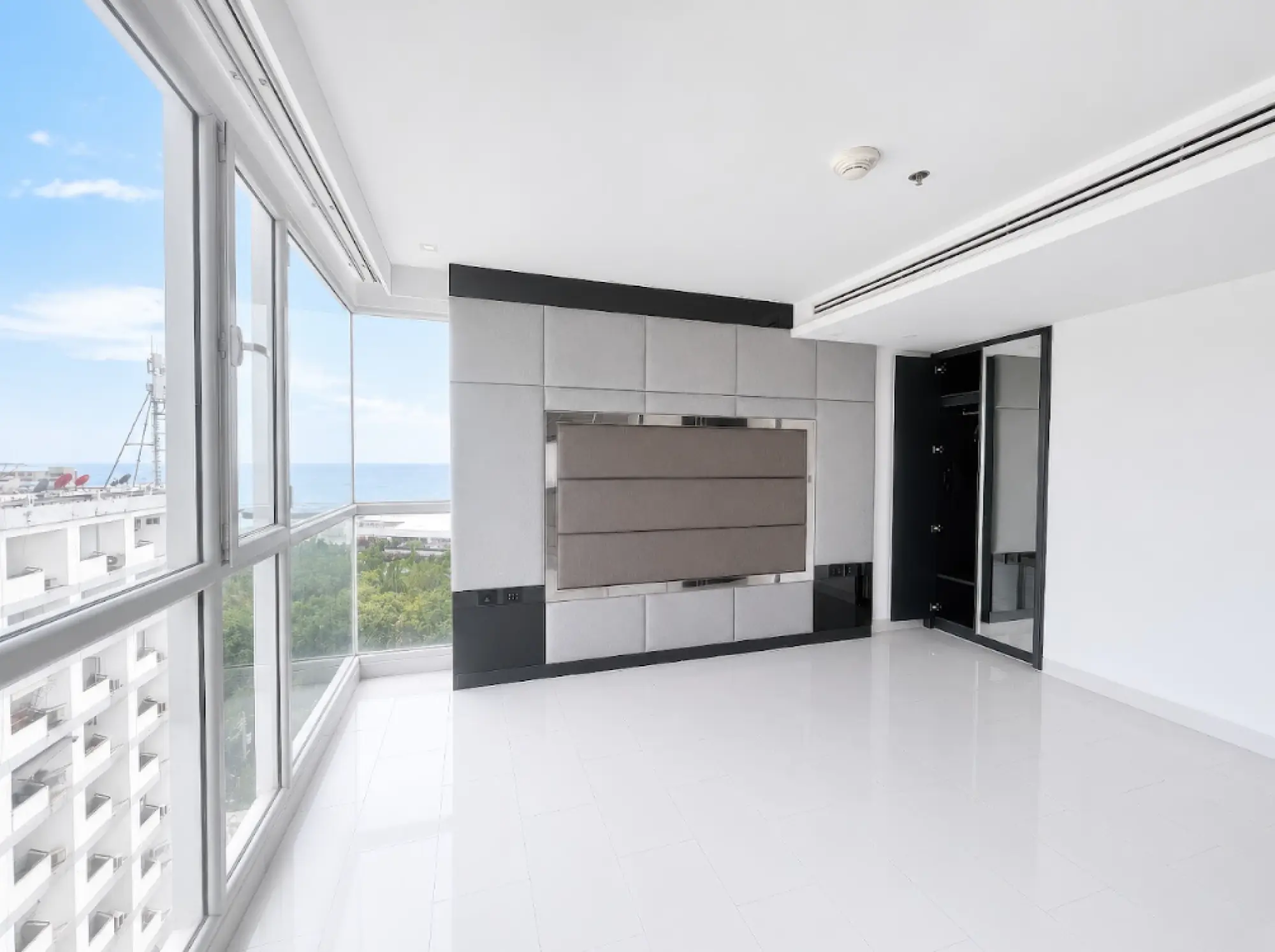 Sky Residence 2BR Sea view