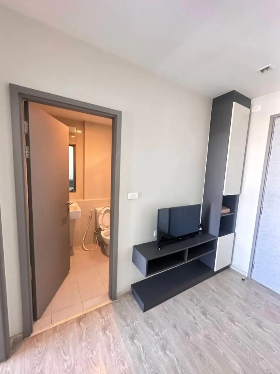 The Base 1BR Sea view, 29th Floor