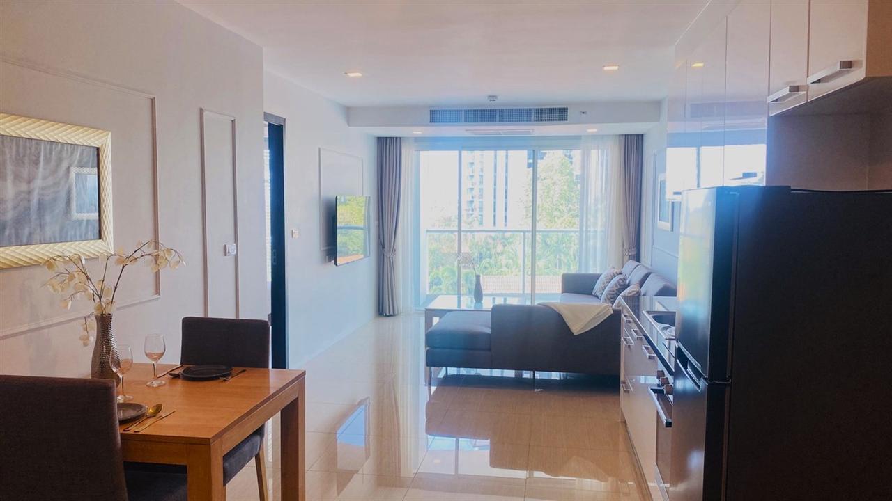 The Elegance 1BR Sea View, 6th Floor