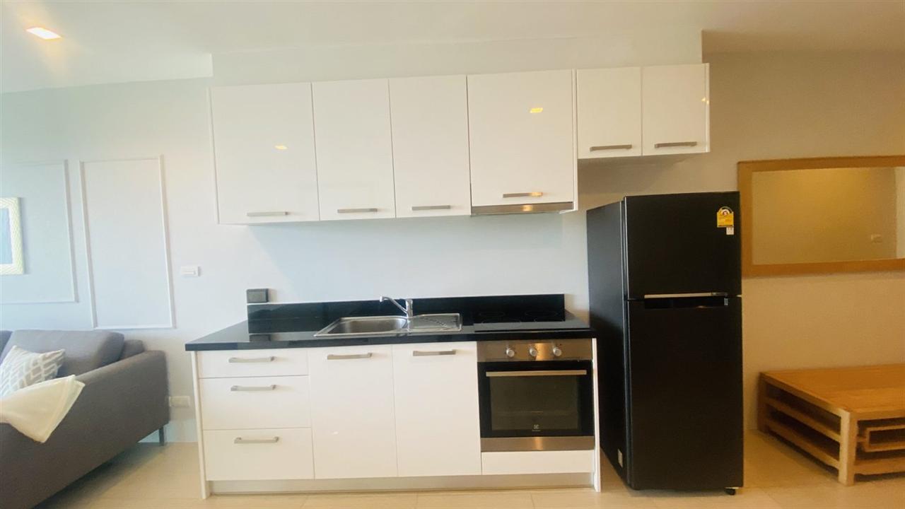 The Elegance 1BR Sea View, 6th Floor