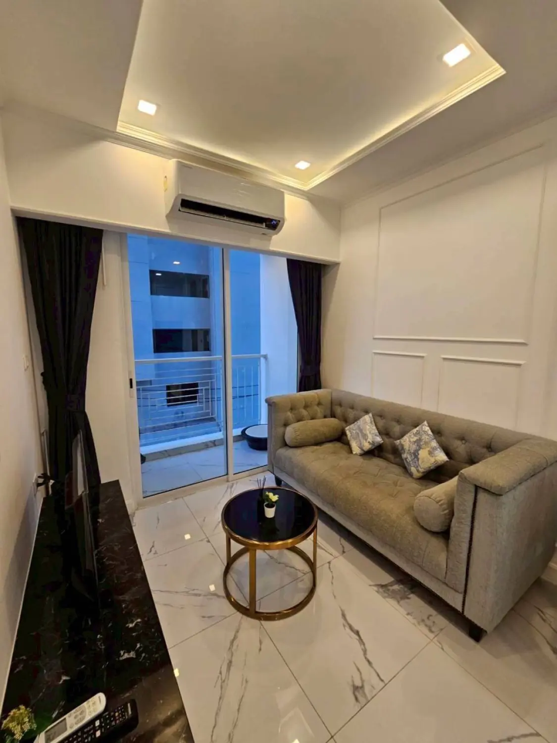 The Empire 1BR, 2nd Floor