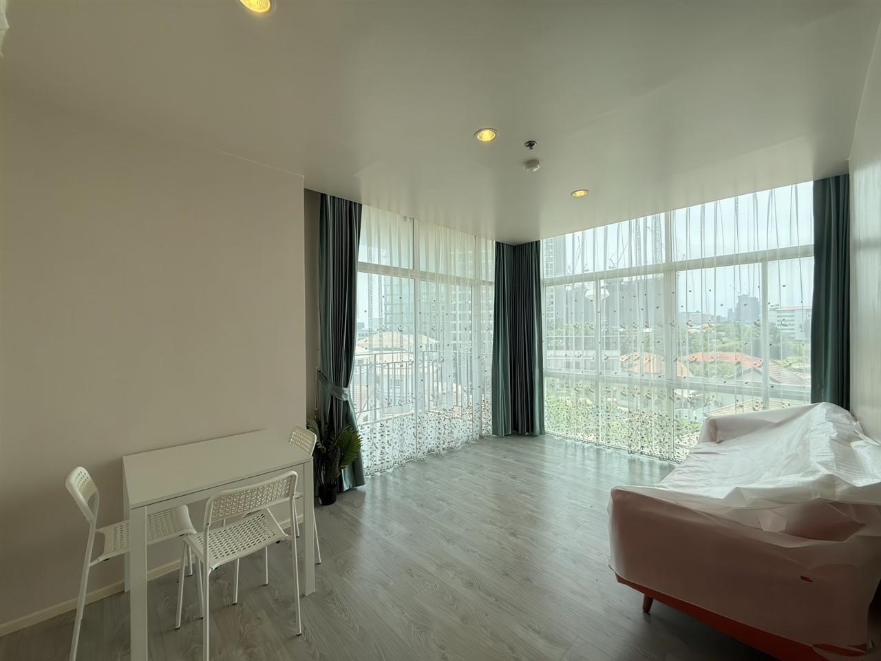 The Grand Jomtien Beach 2BR City view, 4th Floor