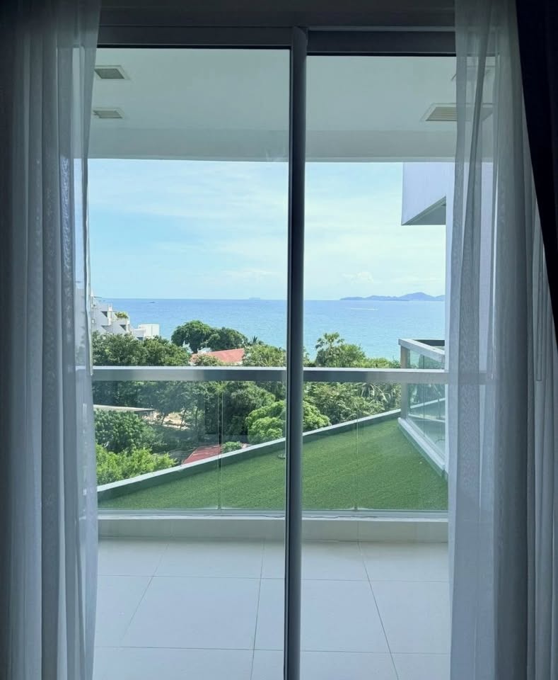 The Palm Wongamat Beach 1BR Condo