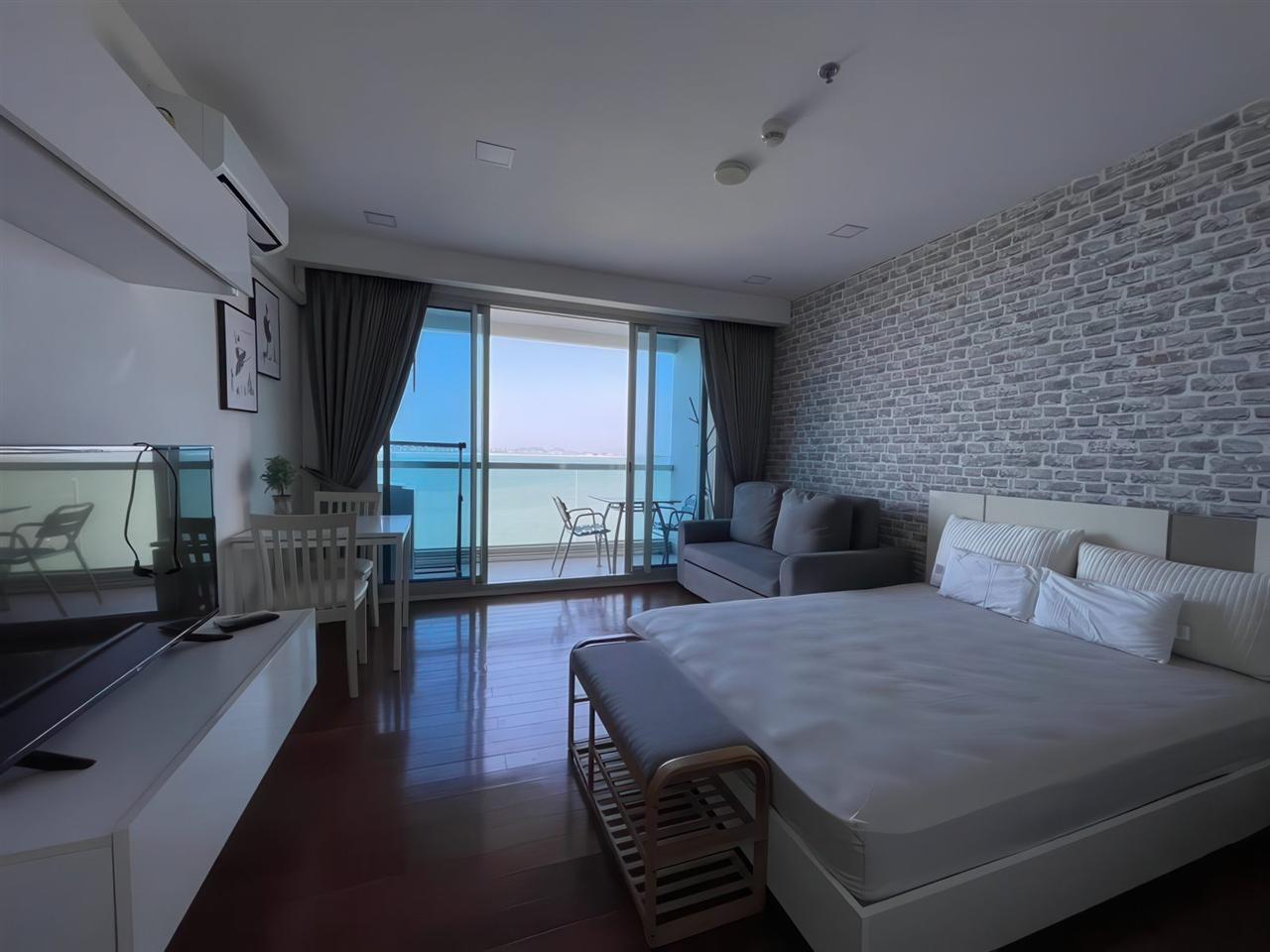 The Palm Wongamat Beach Studio Sea view, 17th Floor