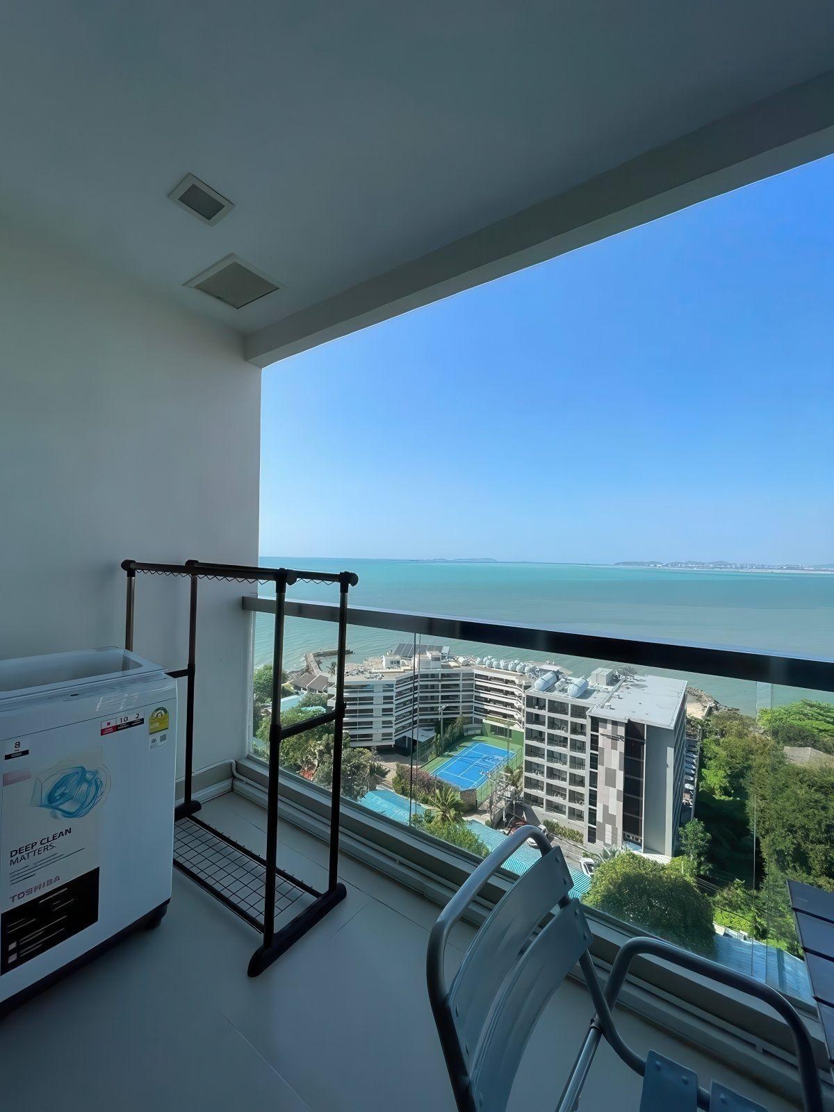 The Palm Wongamat Beach Studio Sea view, 17th Floor