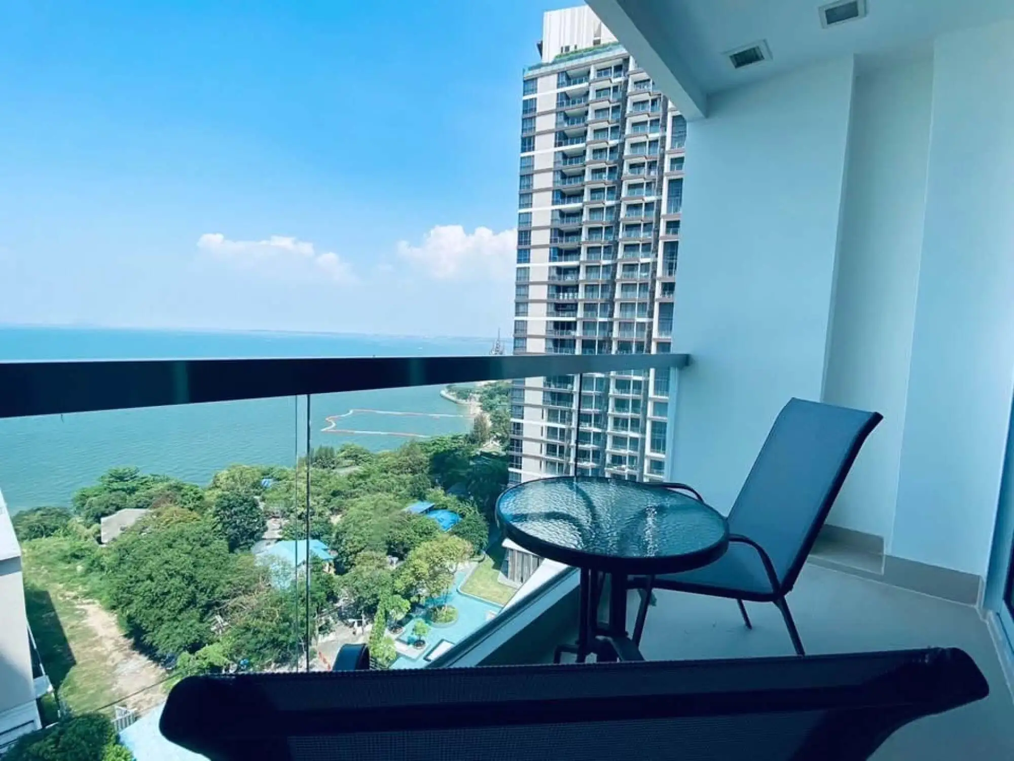 The Palm Wongamat Beach 1BR Sea view, 18th Floor