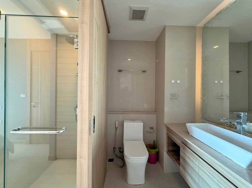 The Riviera Jomtien 1BR Seaview Condo