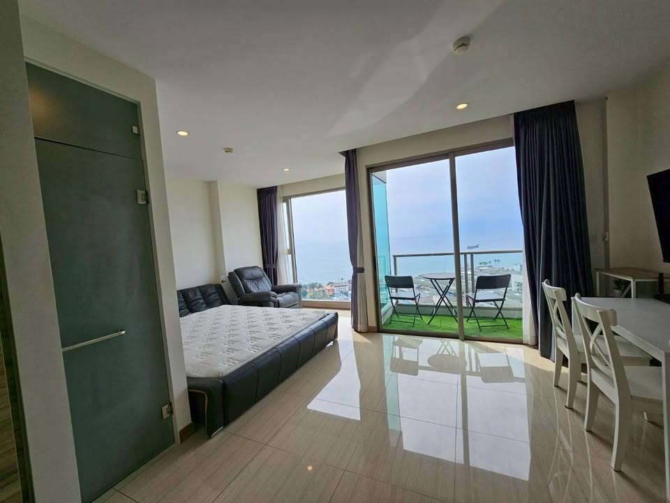 Riviera Jomtien 1BR Seaview Condo