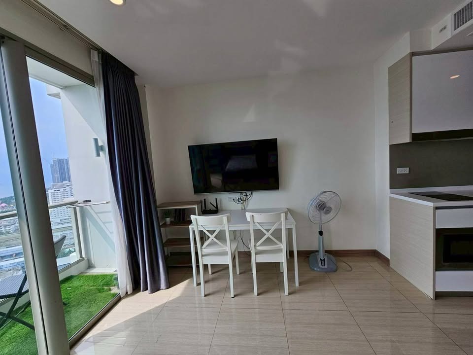Riviera Jomtien 1BR Seaview Condo